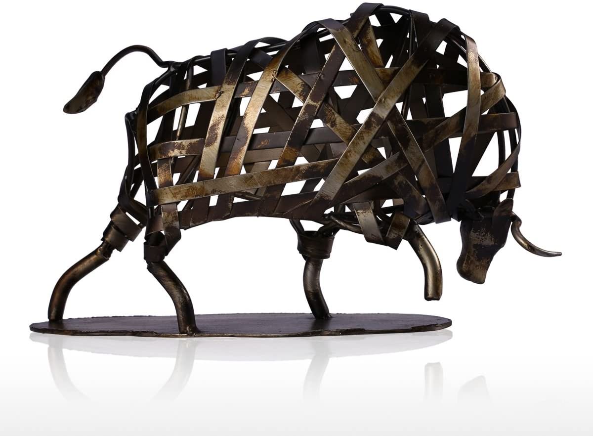 Escultura de toro de metal